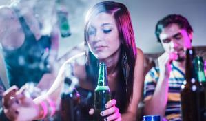 Por economía o por hábito, los jóvenes europeos se desentienden del alcohol Por economía o por hábito, los jóvenes europeos se desentienden del alcohol