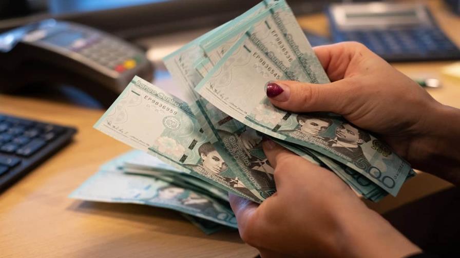 La pobreza monetaria sigue bajando en República Dominicana, pero persisten desafíos La pobreza monetaria sigue bajando en República Dominicana, pero persisten desafíos