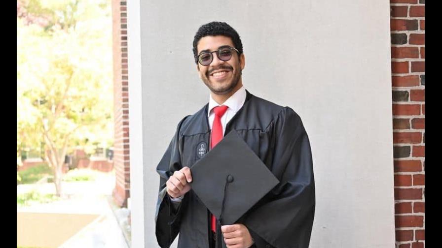 Se gradúa José Valdez, primer estudiante de escuela pública dominicana en ser admitido en Harvard Se gradúa José Valdez, primer estudiante de escuela pública dominicana en ser admitido en Harvard