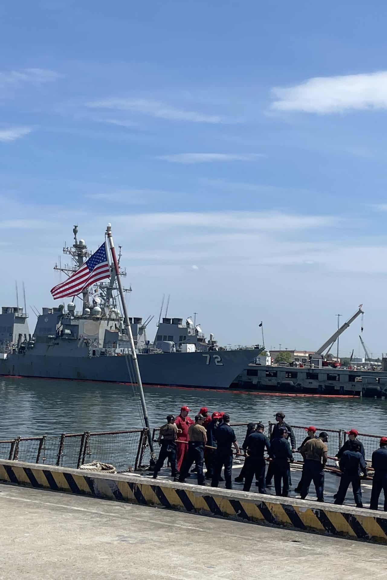 Fotografía del 30 de abril de 2025 de un buque en la Base Naval de Norfolk (Estados Unidos).
