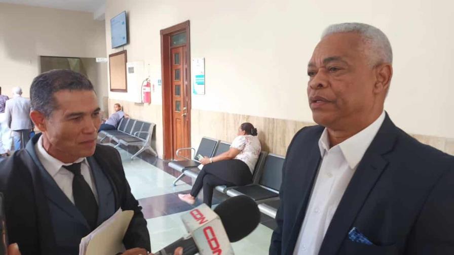Wacal Vernabel Méndez Pineda presenta su defensa y niega ser testaferro de Alexis Medina Wacal Vernabel Méndez Pineda presenta su defensa y niega ser testaferro de Alexis Medina