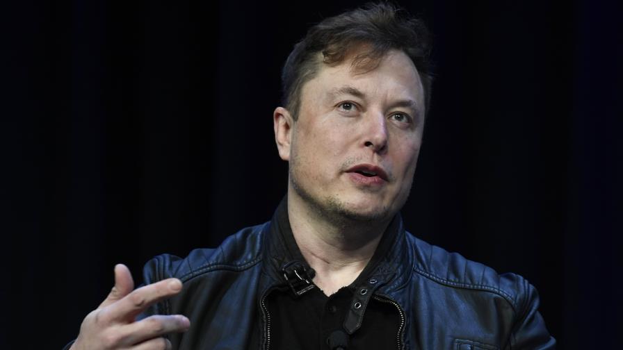 Musk denuncia a OpenAI y Apple por asfixiar la competencia en Inteligencia Artificial Musk denuncia a OpenAI y Apple por asfixiar la competencia en Inteligencia Artificial
