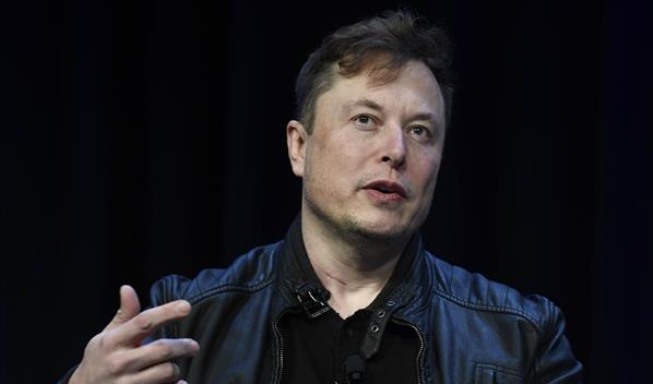 Elon Musk afirma que trabajar será "opcional" en menos de veinte años por el avance de la IA