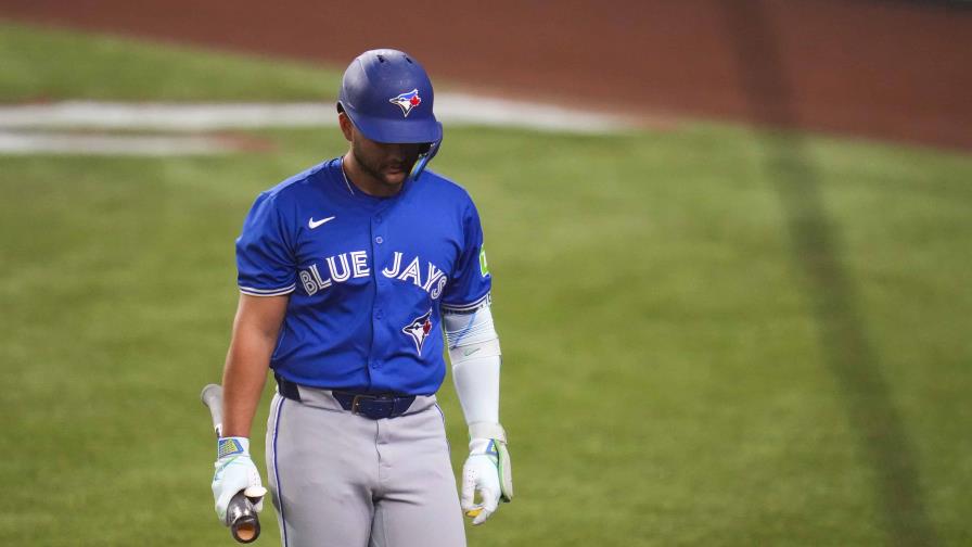 Bichette conecta jonrón como emergente en la 9na y Azulejos vencen a Rangers Bichette conecta jonrón como emergente en la 9na y Azulejos vencen a Rangers
