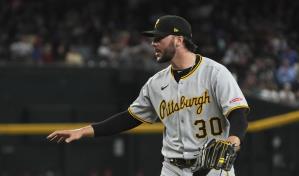 Skenes domina hasta la 7ma, Piratas aplastan a Diamondbacks y ganan 1ra serie de visita