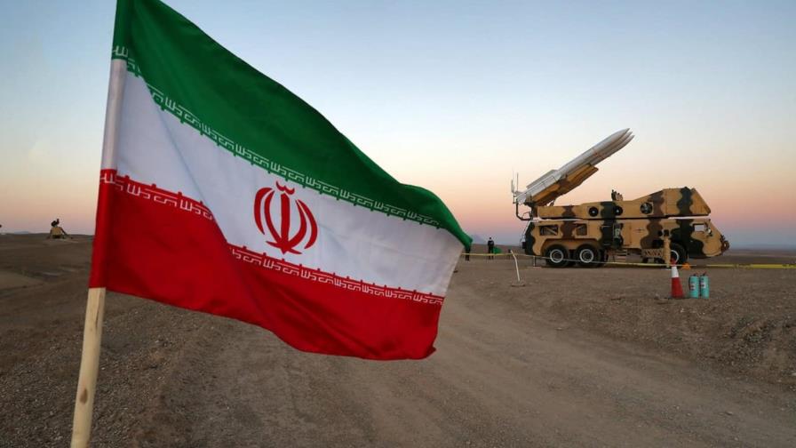 Donald Trump acusa a Irán de dilatar su decisión sobre el acuerdo nuclear Donald Trump acusa a Irán de dilatar su decisión sobre el acuerdo nuclear