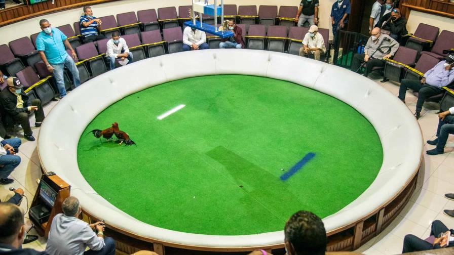 Dedicado a Edmond Elías Hermida torneo aniversario del coliseo Alberto Bonetti Burgos