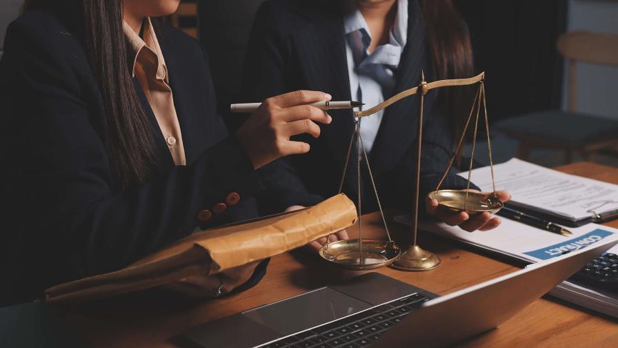 No todo está perdido: la nueva camada de abogados y el renacer de la ética profesional No todo está perdido: la nueva camada de abogados y el renacer de la ética profesional