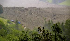 Sigue la alarma tras el colapso de un glaciar alpino, ahora por peligro de inundaciones
