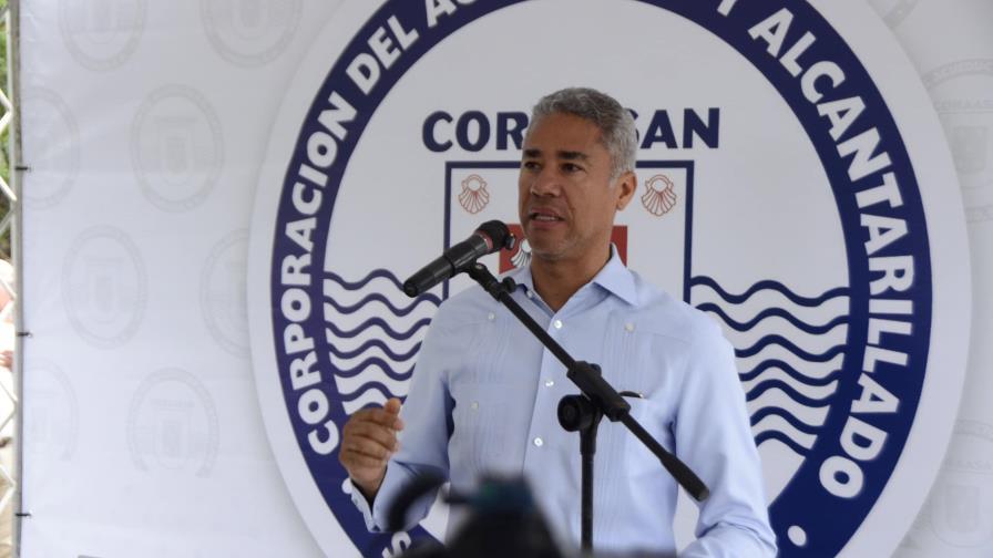 Solo el 30 % paga el servicio de agua potable en Santiago, según el director de Coraasan Solo el 30 % paga el servicio de agua potable en Santiago, según el director de Coraasan