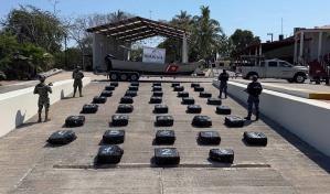 Fuerzas mexicanas decomisan 1.5 toneladas de cocaína en operación marítima en Jalisco