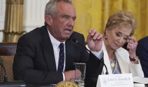 La Casa Blanca reconoce problemas en el informe de salud presentado por Kennedy Jr. La Casa Blanca reconoce problemas en el informe de salud presentado por Kennedy Jr.
