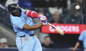 Guerrero Jr. se sumó a la fiesta jonronera y Toronto aplastó 12-0 a Atléticos