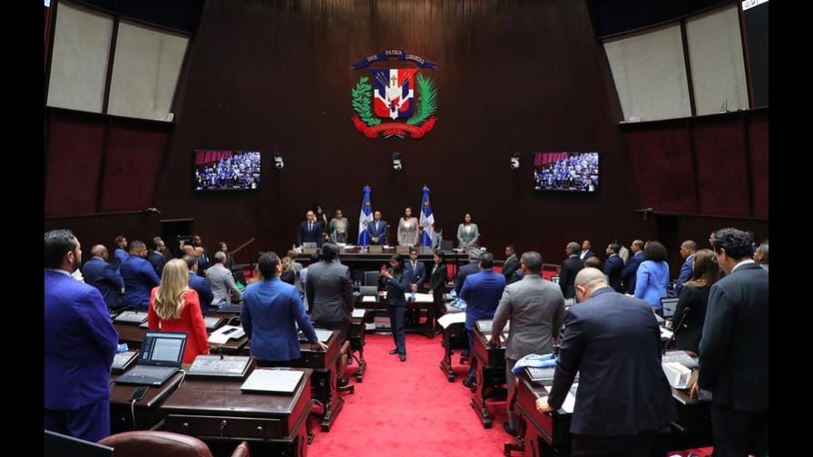Una comisión de diputados archivó proyecto que exigía al Gobierno explicar el uso de los préstamos