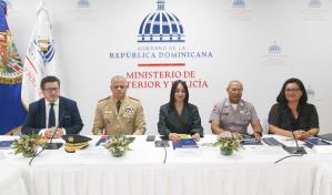 Comienzan mesas de trabajo para frenar tráfico de armas en RD y Centroamérica