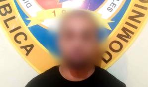 Hombre acusado de violar a una menor en 2014 es detenido en aeropuerto cuando ingresó al país