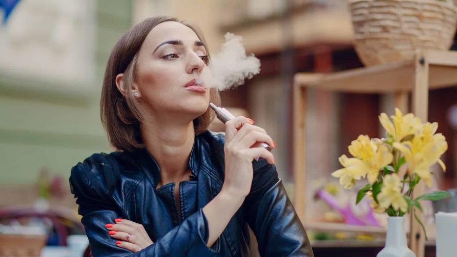 El tabaco se disfraza con colores y sabores para enganchar a jóvenes, advierten especialistas El tabaco se disfraza con colores y sabores para enganchar a jóvenes, advierten especialistas