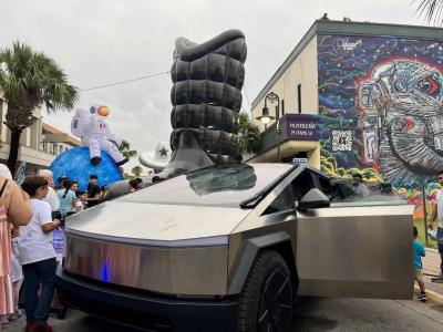 Con un festival, ciudad vecina de SpaceX respalda a Elon Musk