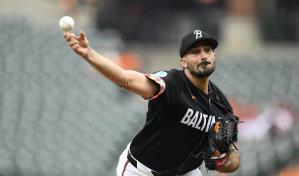 Eflin lanza 7 innings en blanco y Orioles superan a Medias Blancas