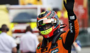 Piastri consigue la pole en el GP de España, supera a Norris y Verstappen