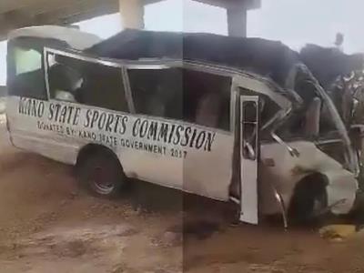 Fallecen  21 deportistas por accidente de bus en Nigeria