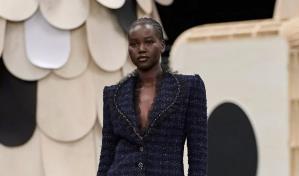 El tejido de lana tweed, una tradición que se perpetúa en una isla al norte de Escocia El tejido de lana tweed, una tradición que se perpetúa en una isla al norte de Escocia