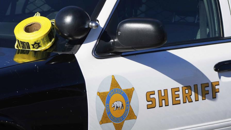 Un policía muerto, otro herido y otra persona más fallecida en tiroteo en condado de Los Ángeles Un policía muerto, otro herido y otra persona más fallecida en tiroteo en condado de Los Ángeles
