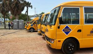 Arranca el transporte escolar en Samaná con la entrega de 43 autobuses