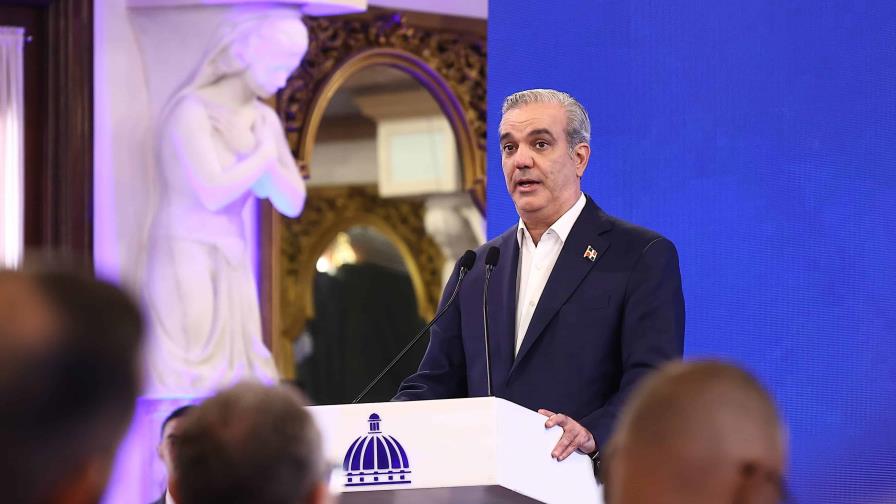 Abinader: legisladores deben conocer mejor el Estado para no pasar vergüenza con proyectos de ley Abinader: legisladores deben conocer mejor el Estado para no pasar vergüenza con proyectos de ley