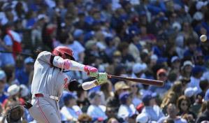 En una tarde dolorosa por la muerte de su hermana, Elly de la Cruz da un tablazo de 423 pies