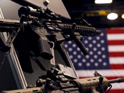 Supremo de EEUU rechaza oír dos casos de armas de asalto y cargadores