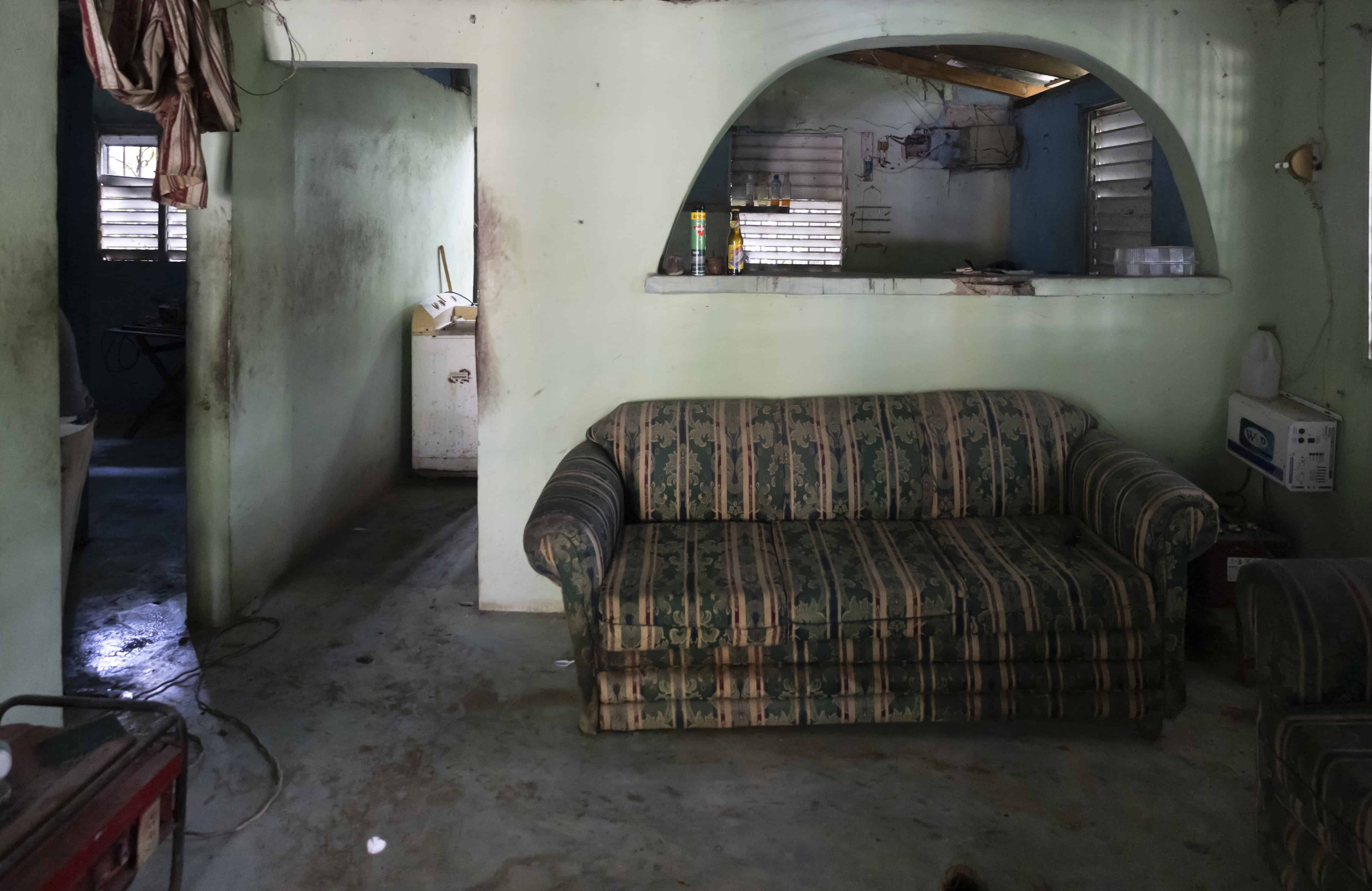 Jiménez de Óleo tiene una movilidad reducida, lo que le limita poder limpiar su casa con cubos de agua.