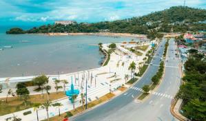 El nuevo malecón de Samaná diversifica la oferta turística