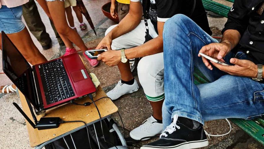 Nuevas tarifas de internet móvil provocan descontento en Cuba Nuevas tarifas de internet móvil provocan descontento en Cuba