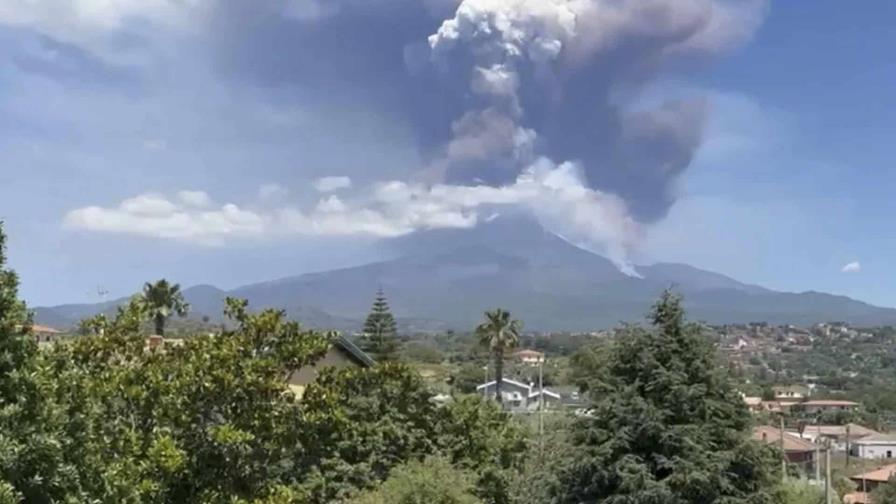 La actividad del volcán Etna se debilita tras su última y potente erupción La actividad del volcán Etna se debilita tras su última y potente erupción