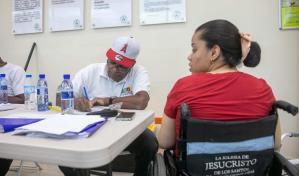 El Conadis asiste a personas con discapacidad en Santiago