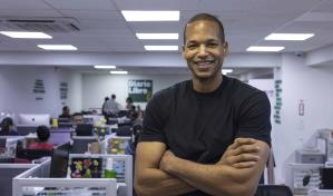 Eulis Báez: del corazón de Villa Consuelo a la élite del baloncesto