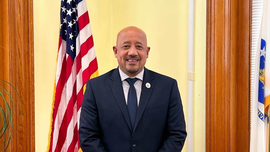 El dominicano Brian DePeña, alcalde de Massachusetts lamenta mentiras para tapar valor de migrantes El dominicano Brian DePeña, alcalde de Massachusetts lamenta mentiras para tapar valor de migrantes