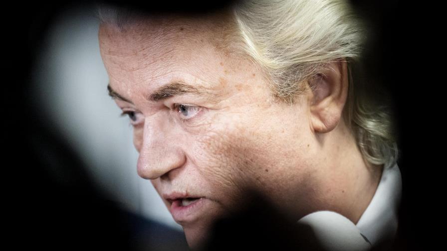 Ultraderechista Wilders hace caer la coalición de gobierno en Países Bajos Ultraderechista Wilders hace caer la coalición de gobierno en Países Bajos