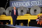 Trump firma el decreto que eleva al 50 % los aranceles sobre el acero y el aluminio