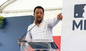 Pedro Martínez a jóvenes: "Donde yo llegué ustedes también pueden llegar"