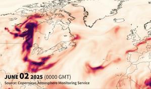 Cientos de incendios forestales avanzan en Canadá, su humo llega a EE. UU. y Europa