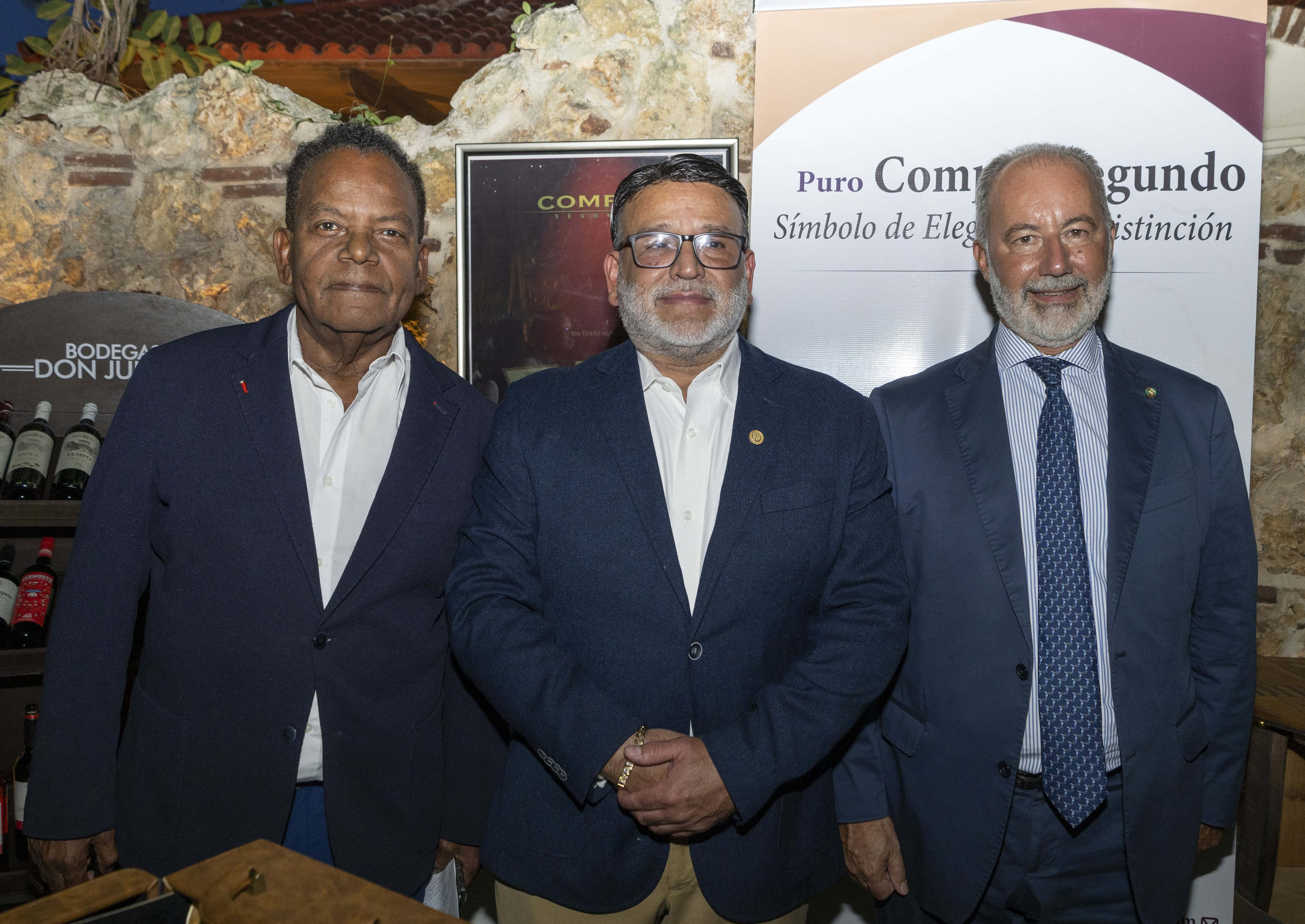 Salvador Repilado, Ivan García y Stefano Queirolo Palmas.