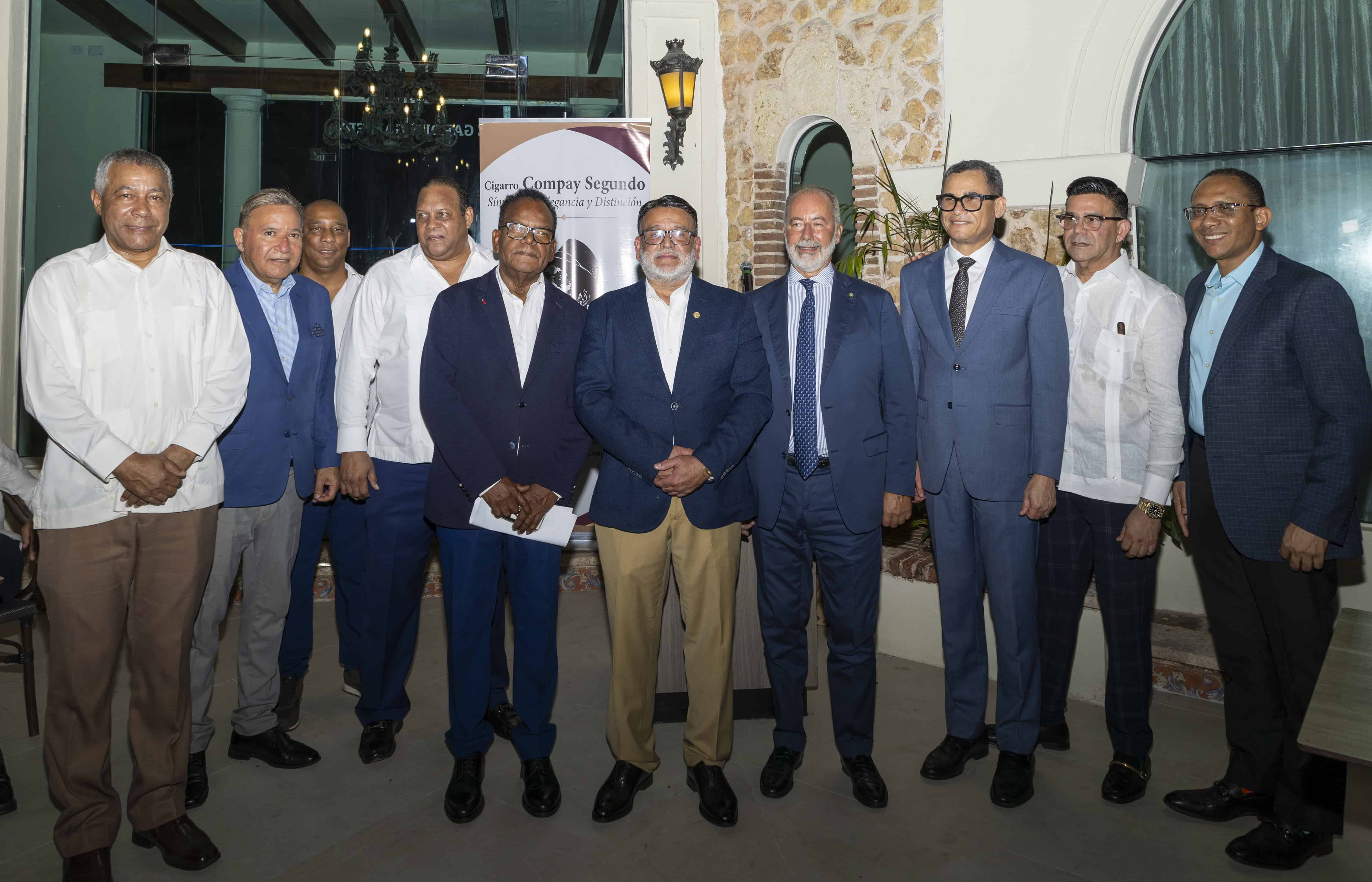Participantes especiales durante el evento.