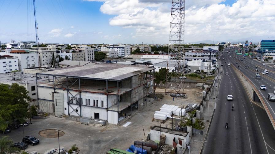 Mudarían las oficinas de Pasaportes al edificio donde operaba la televisora Teleantillas Mudarían las oficinas de Pasaportes al edificio donde operaba la televisora Teleantillas