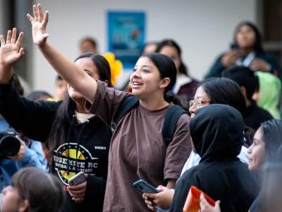 Texas revoca ley de matrícula estatal a estudiantes indocumentados