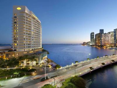 Cierra el icónico hotel Mandarin Oriental de Miami