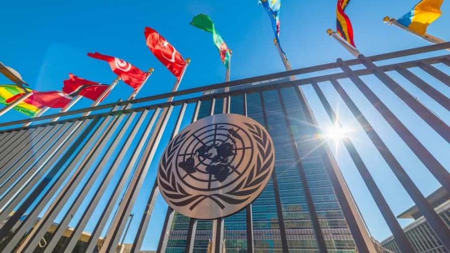 La ONU pide respeto a la dignidad humana tras restricciones de Trump a 19 países