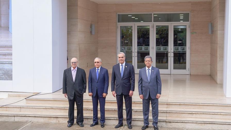 Dejan abierto diálogo del CES entre Abinader y expresidentes sobre la crisis en Haití Dejan abierto diálogo del CES entre Abinader y expresidentes sobre la crisis en Haití