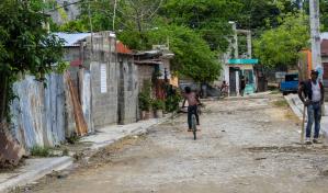 Así es el sector Los Solares del Primaveral, donde una niña fue arrastrada por una cañada